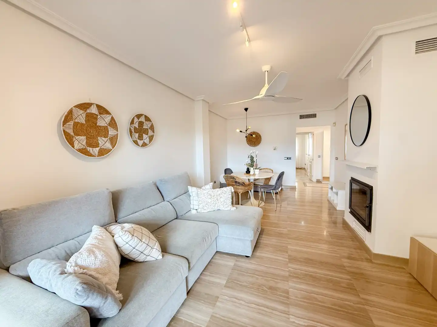 Sala de estar de Apartamento en venta en Águilas con Aire acondicionado, Calefacción y Terraza