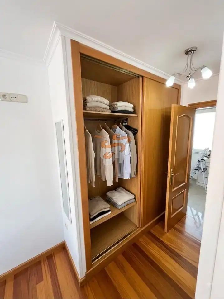 Apartament de lloguer en Ferrol amb Calefacció, Traster i Moblat