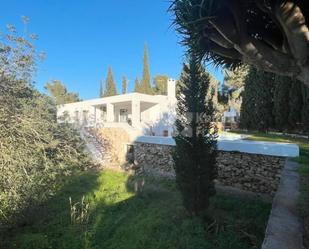 Vista exterior de Casa o xalet en venda en Santa Eulària des Riu amb Aire condicionat i Jardí privat