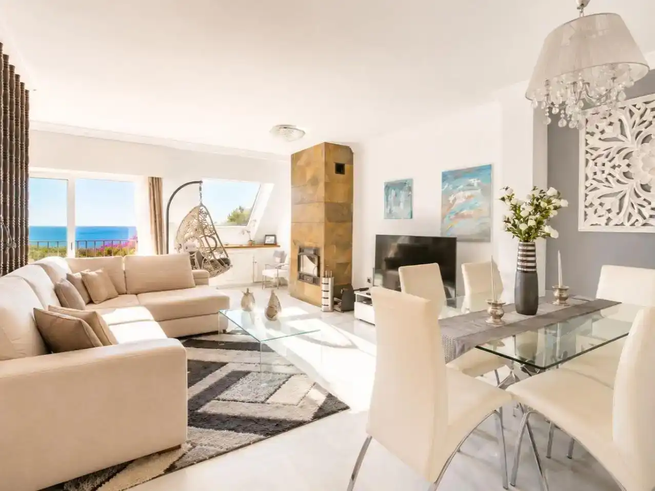 Sala de estar de Casa adosada en venta en Estepona con Aire acondicionado