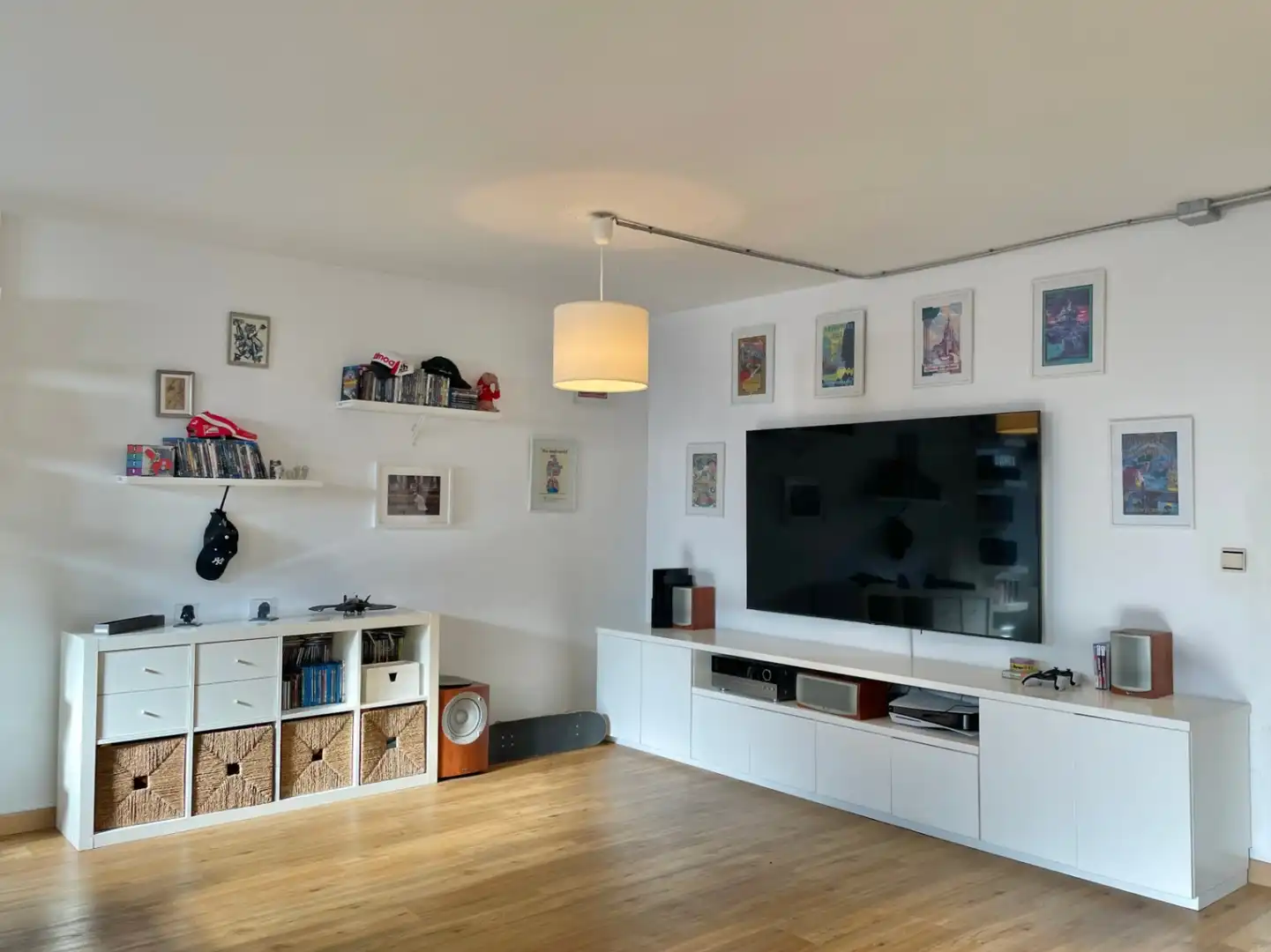 Wohnzimmer von Einfamilien-Reihenhaus zum Verkauf in Málaga mit Klimaanlage, Heizung und Privatgarten