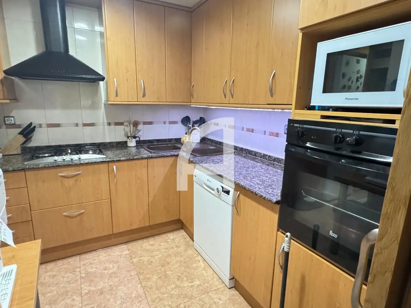 Cuina de Pis en venda en Terrassa amb Aire condicionat, Calefacció i Terrassa