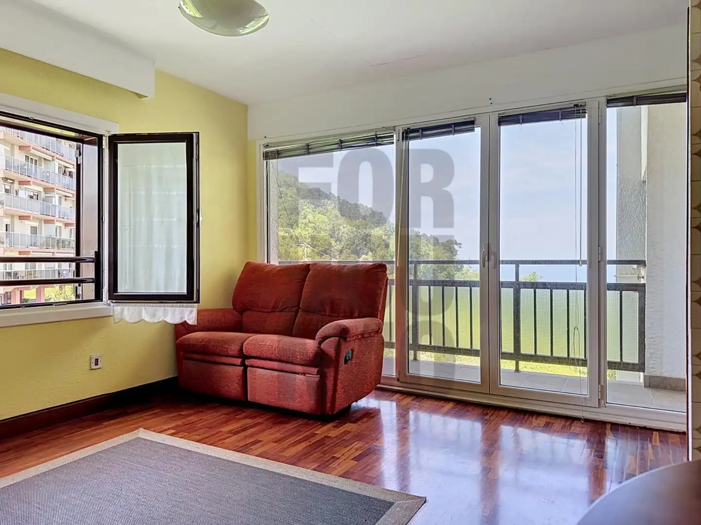 Sala de estar de Piso en venta en Zarautz con Trastero y Balcón