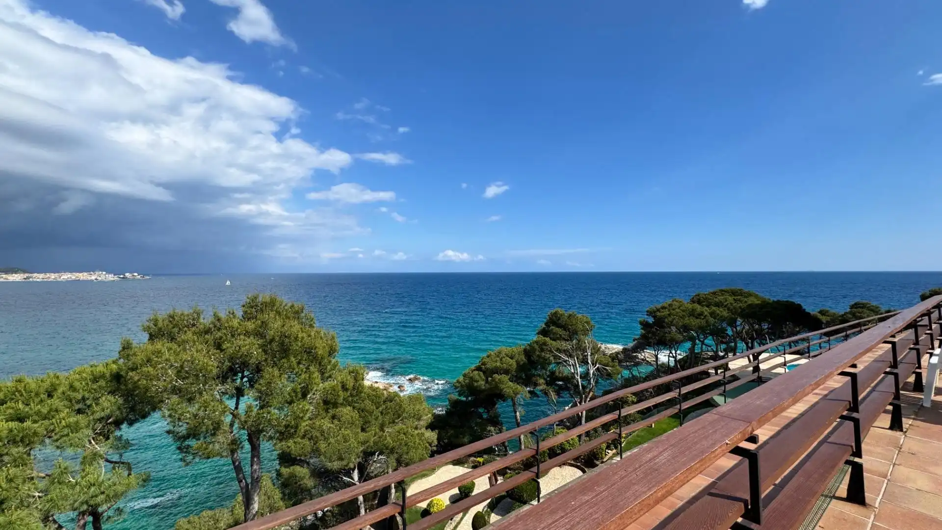 Wohnung zum Verkauf in Calonge i Sant Antoni mit Privatgarten, Terrasse und Abstellraum