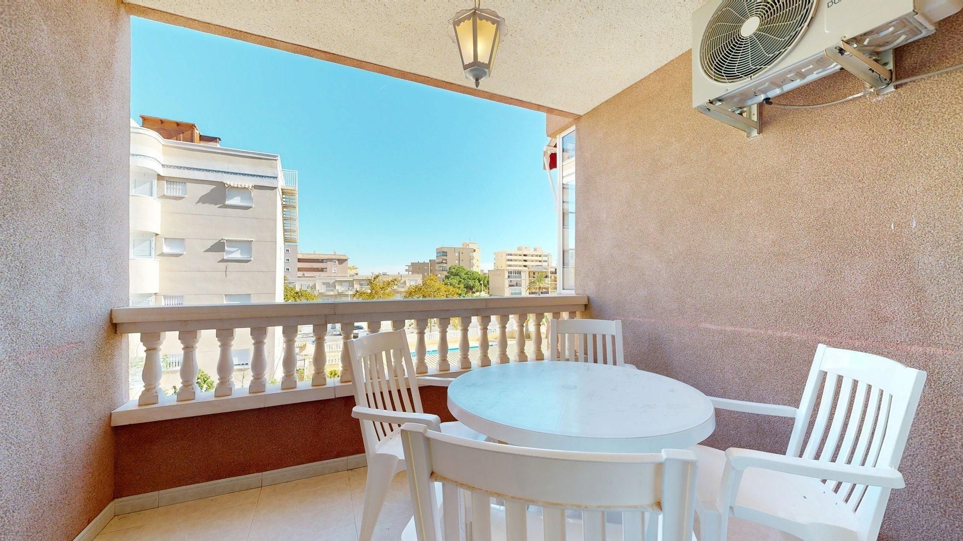 Terrassa de Apartament en venda en Elche / Elx amb Aire condicionat, Terrassa i Moblat