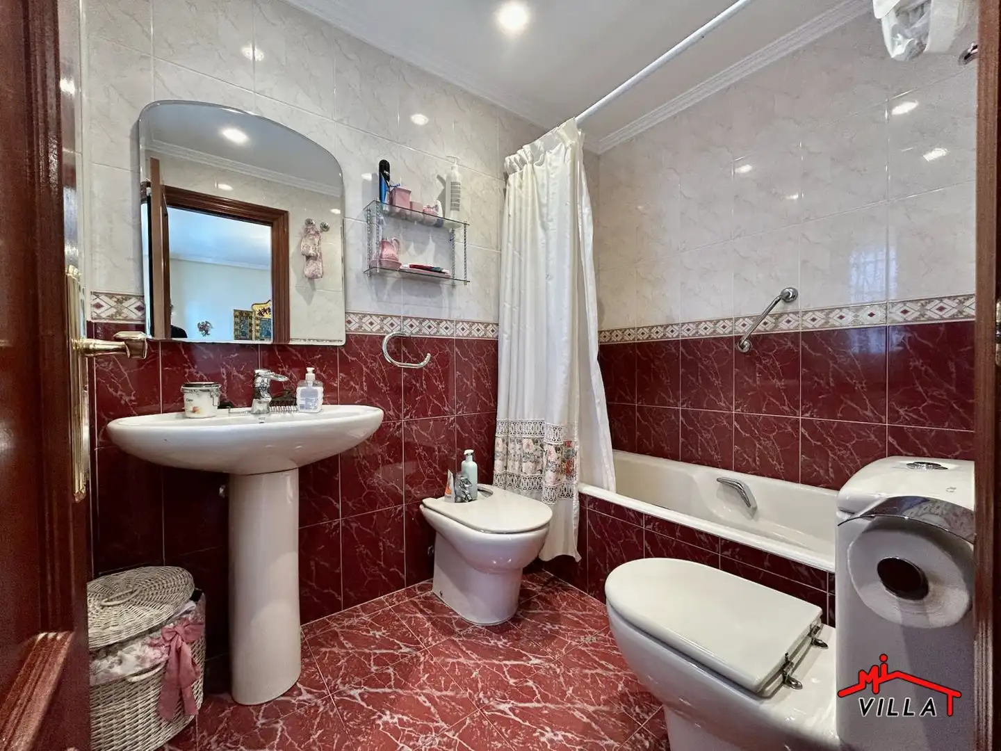 Baño de Casa o chalet en venta en Laredo con Calefacción y Amueblado