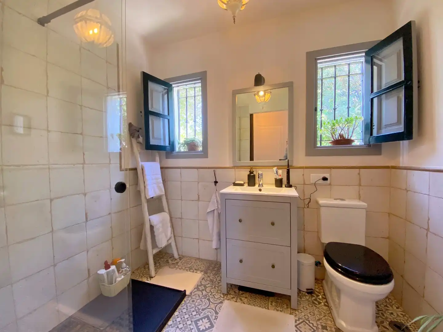 Baño de Casa adosada en venta en Marbella con Jardín privado, Terraza y Piscina