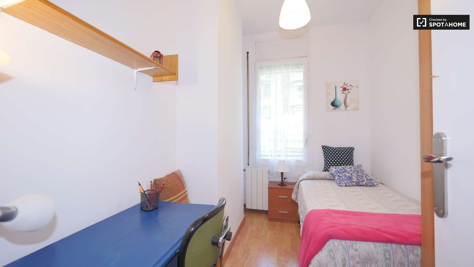 Dormitori de Pis per a compartir en  Barcelona Capital amb Aire condicionat i Terrassa