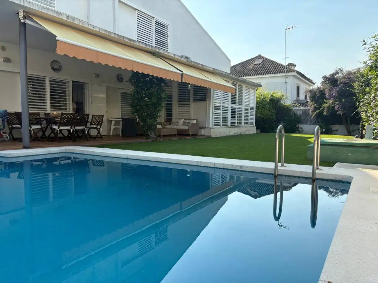 Piscina de Casa o xalet en venda en Jerez de la Frontera amb Aire condicionat, Jardí privat i Terrassa