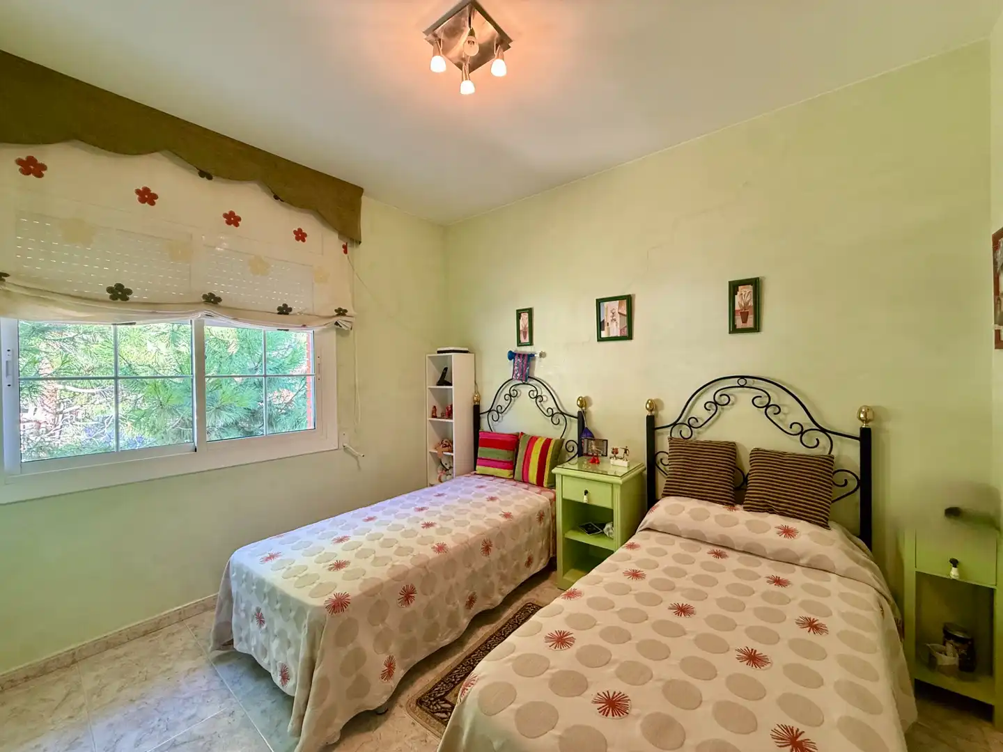 Habitación de Casa o chalet en venta en Vallirana con Jardín privado, Terraza y Horno