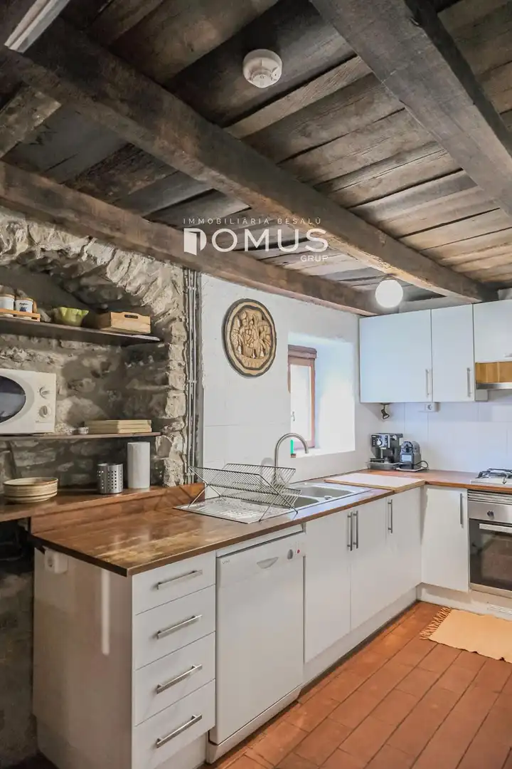 Cocina de Finca rústica en venta en Santa Pau con Calefacción, Parquet y Piscina
