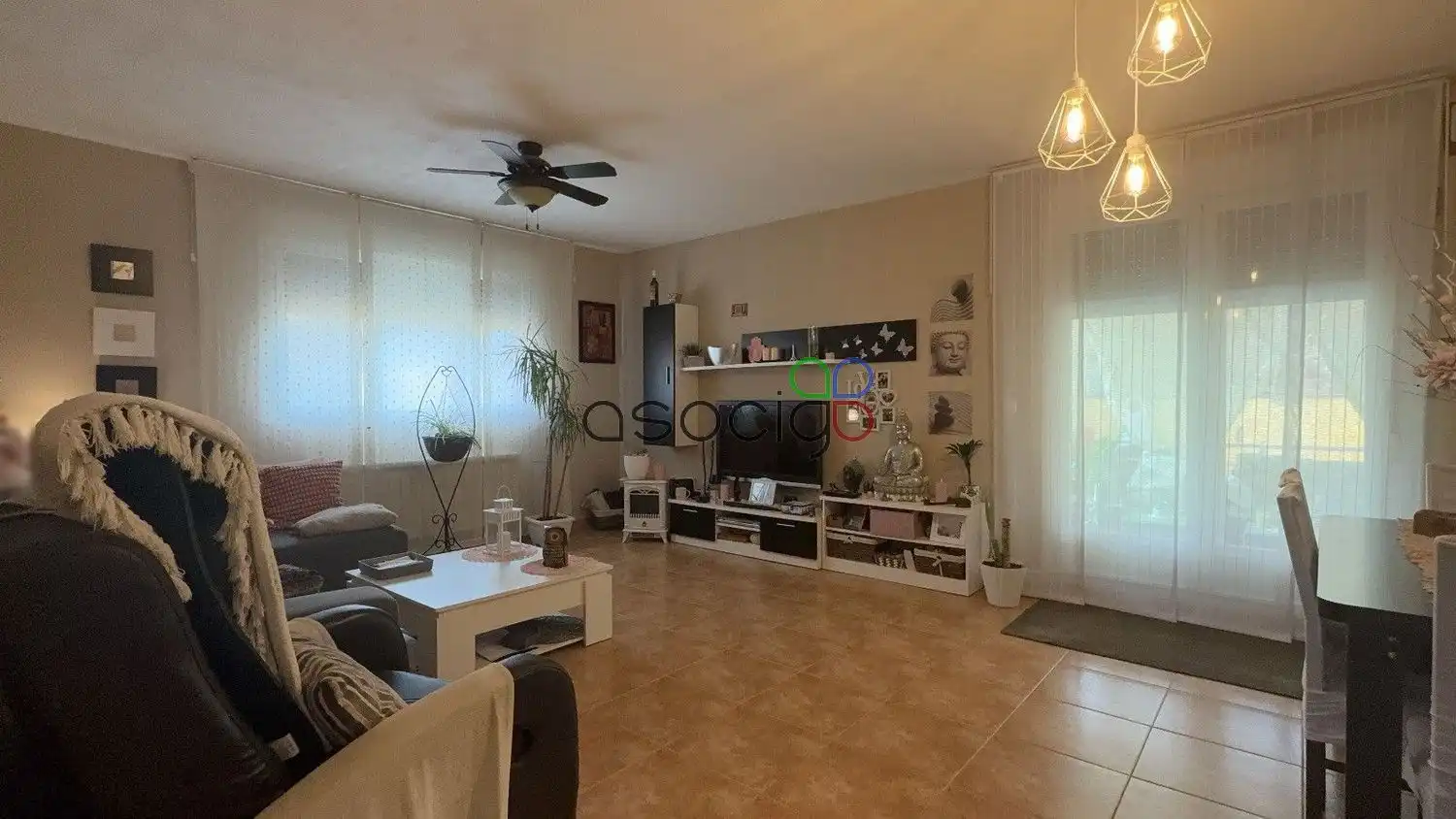 Sala de estar de Casa adosada en venta en Cabanillas del Campo con Calefacción, Jardín privado y Terraza