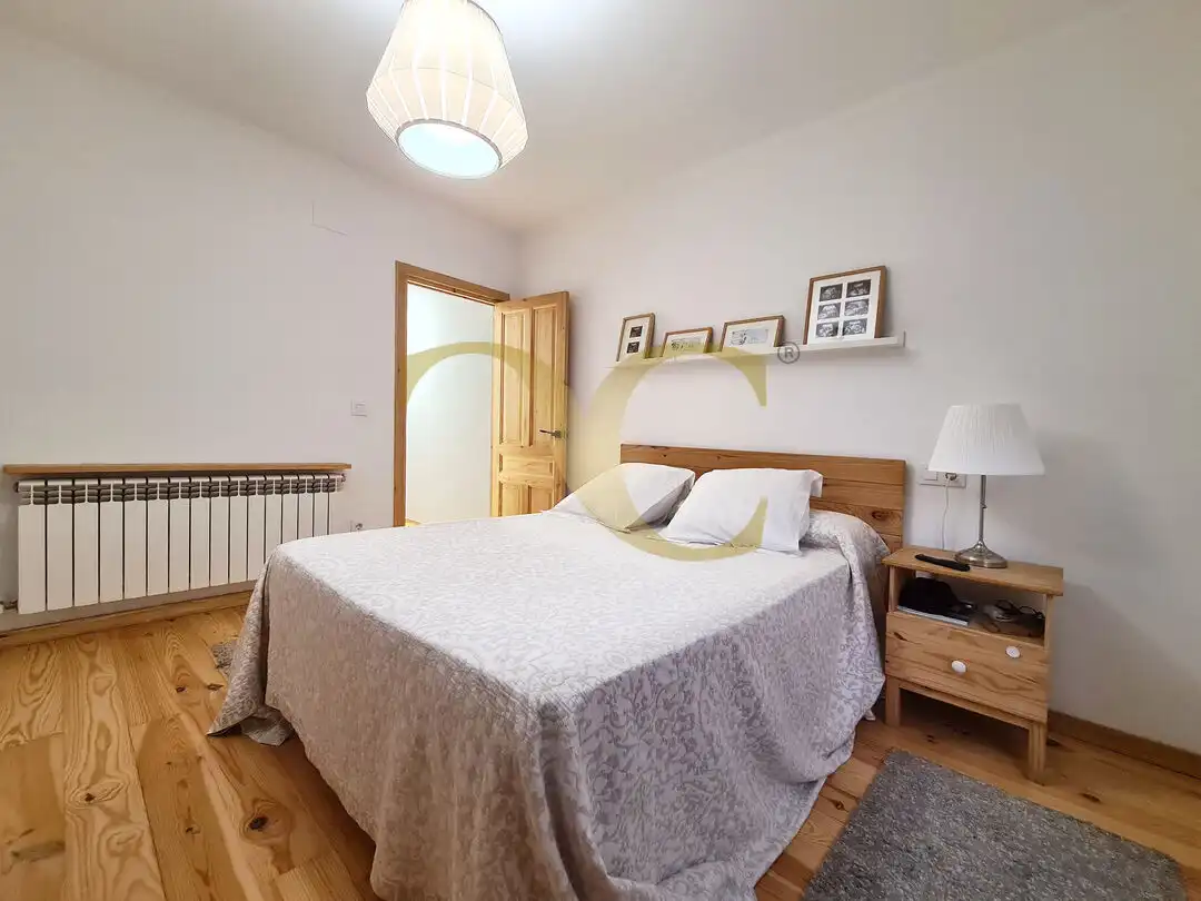 Habitación de Piso en venta en Gijón  con Calefacción, Terraza y Balcón