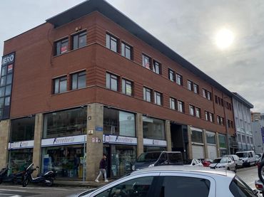 Local comercial en venda a Alisal - San Román