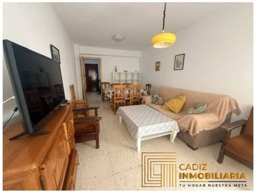 Flat with lift to rent in Avenida Ana de Viya