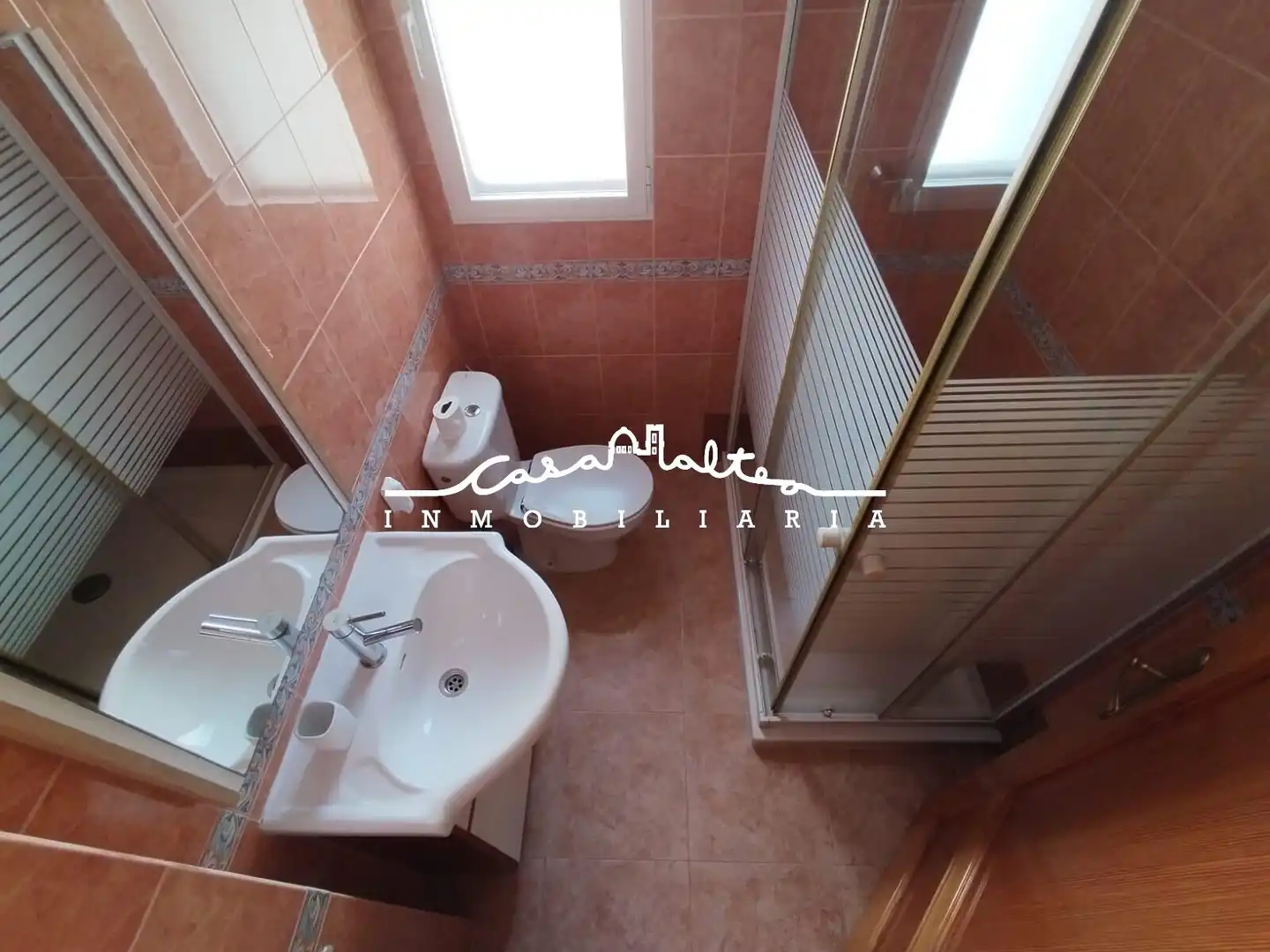 Baño de Piso en venta en Altea con Aire acondicionado, Terraza y Balcón