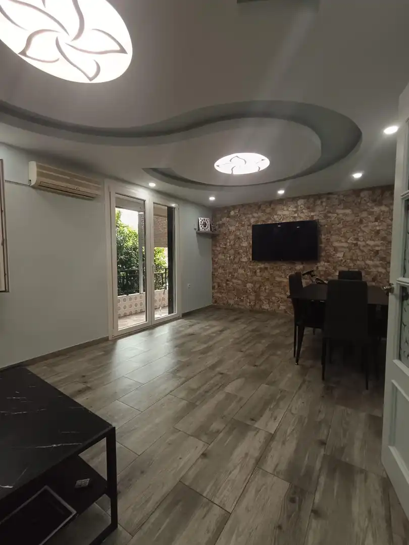 Living room of Flat for sale in Sevilla  with Air Conditioner and Furnished