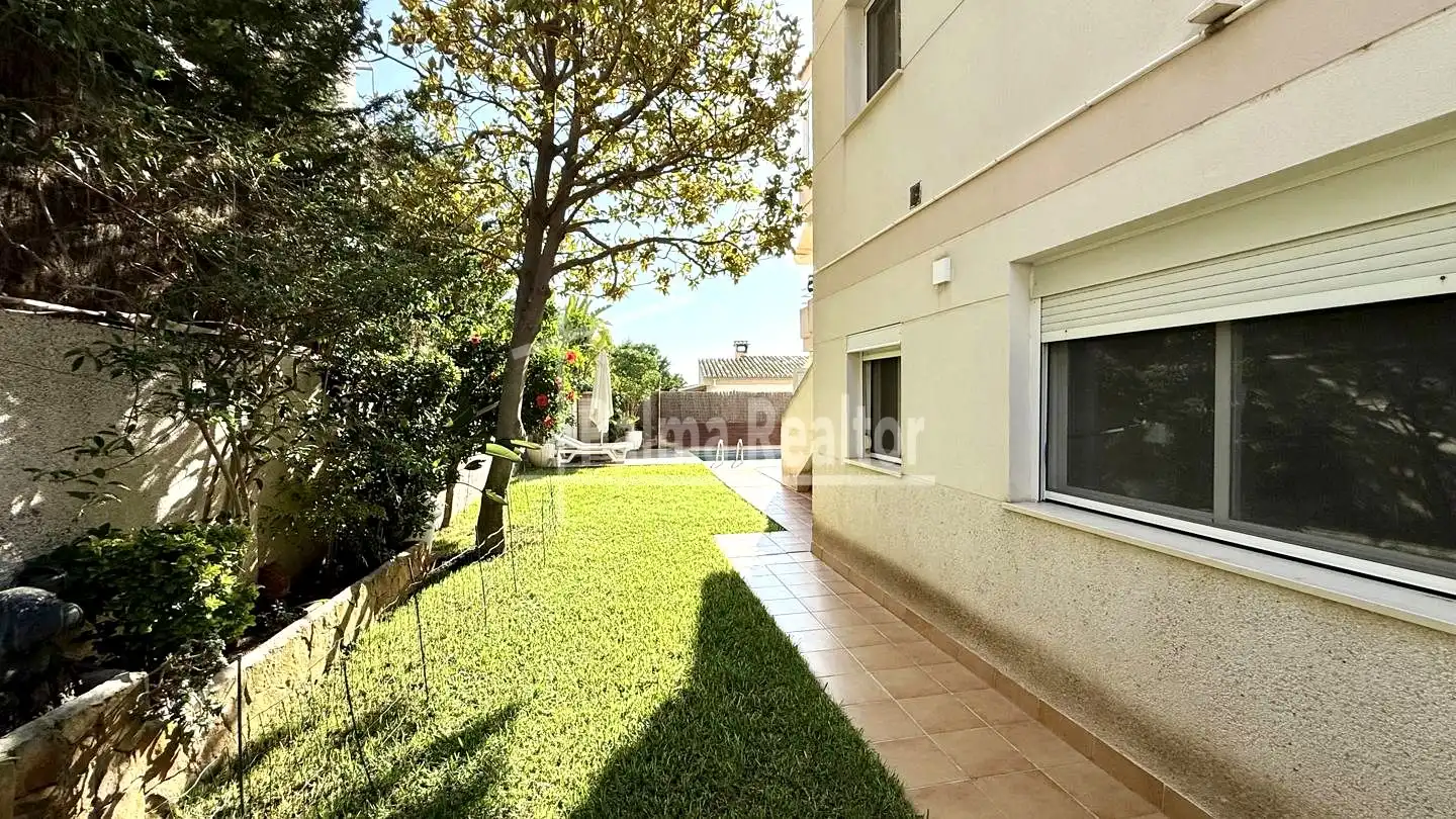 Vista exterior de Dúplex en venda en  Palma de Mallorca amb Aire condicionat, Calefacció i Jardí privat