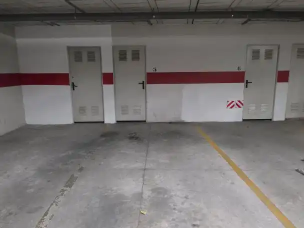 Aparcament de Pis en venda en Ayuntamiento - Barrio Alto