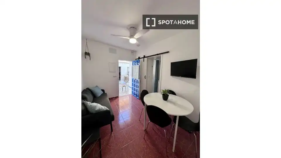 Vista exterior de Apartament per a compartir en Cártama amb Aire condicionat, Terrassa i Moblat