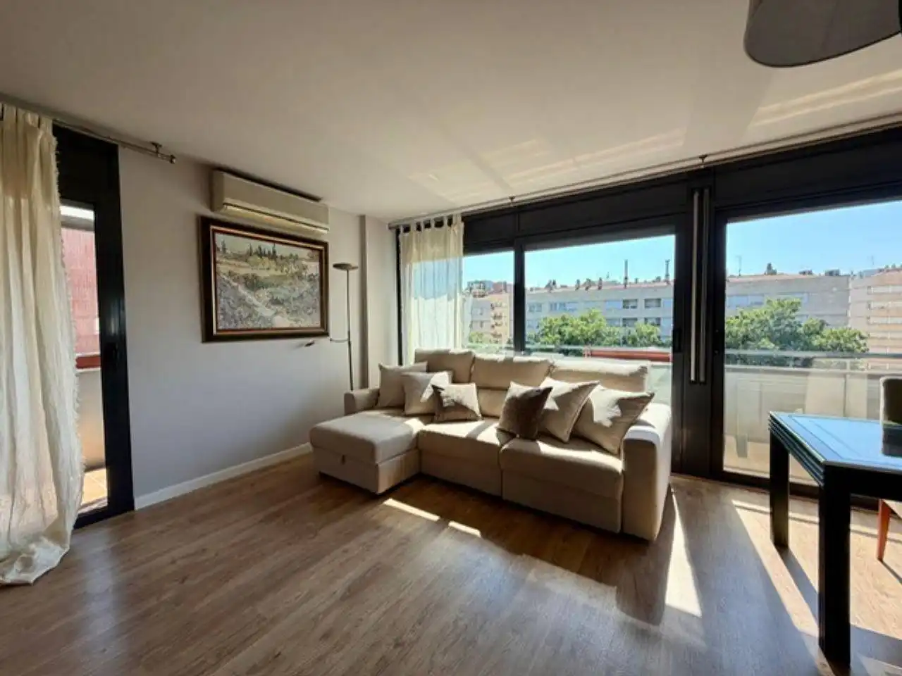 Sala de estar de Piso de alquiler en Sabadell con Aire acondicionado, Calefacción y Parquet