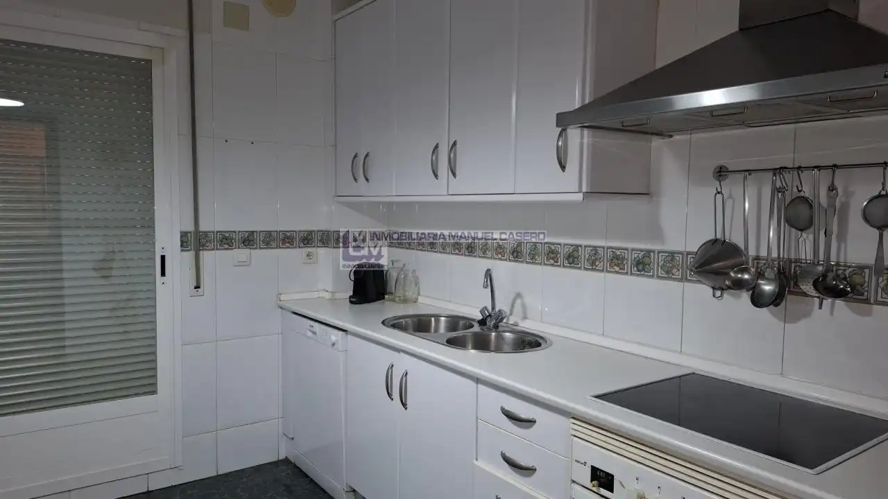 Cuina de Pis en venda en Cáceres amb Calefacció, Parquet i Traster