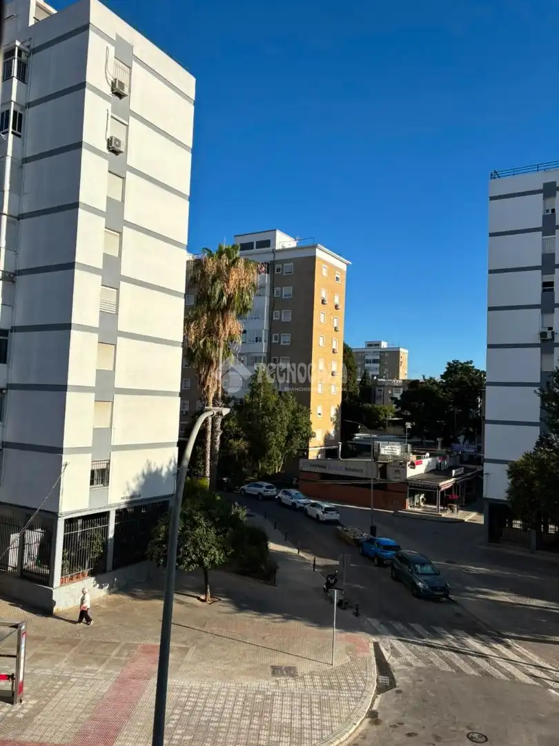 Vista exterior de Pis en venda en Sevilla
