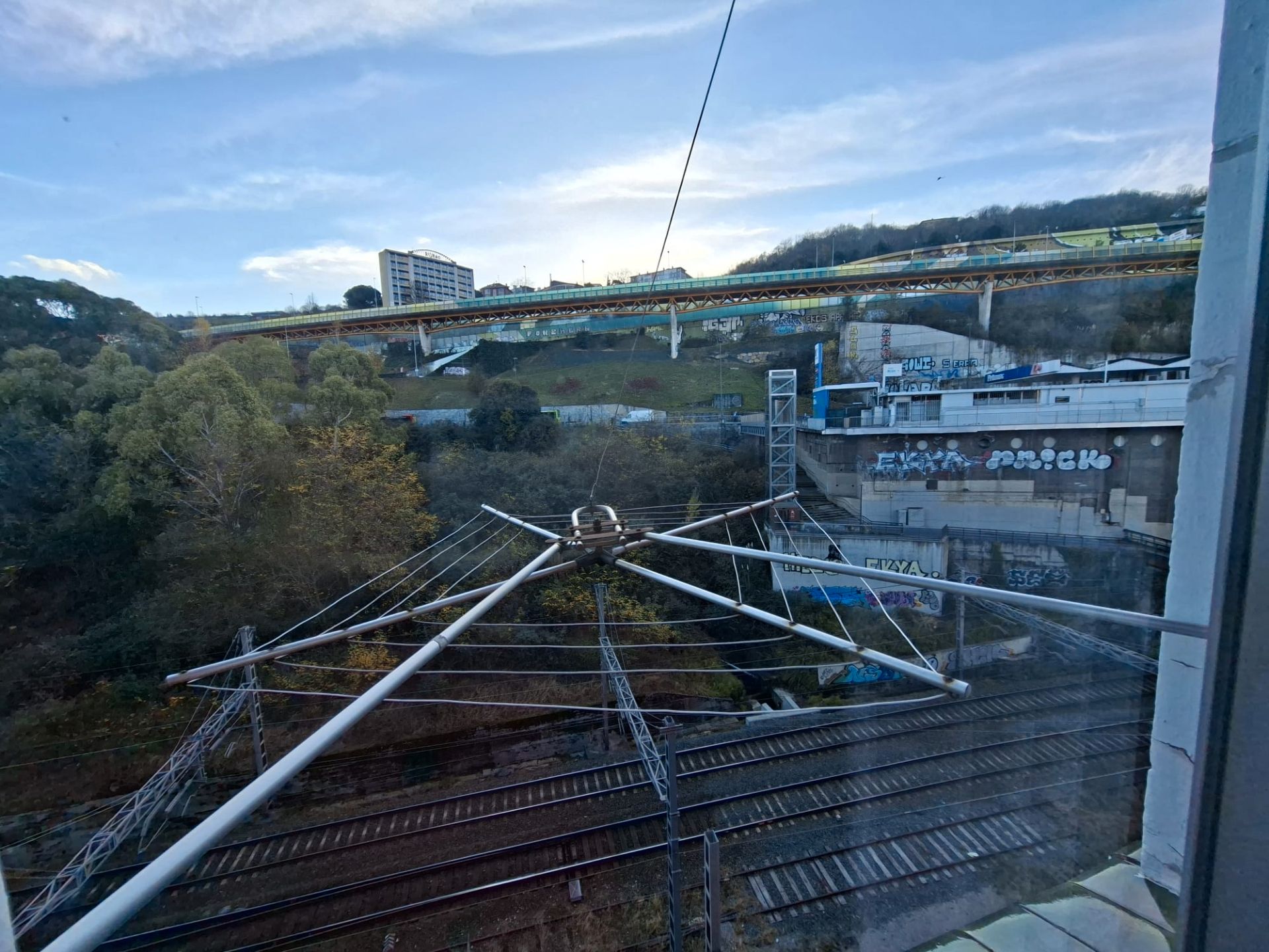 Vista exterior de Pis en venda en Bilbao  amb Calefacció, Moblat i Forn