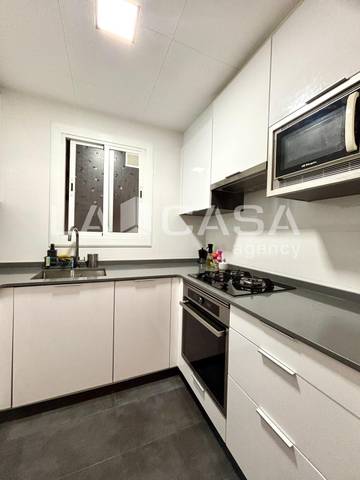 Piso en Venta en Carrer de Santa Rosalia en La Teixonera