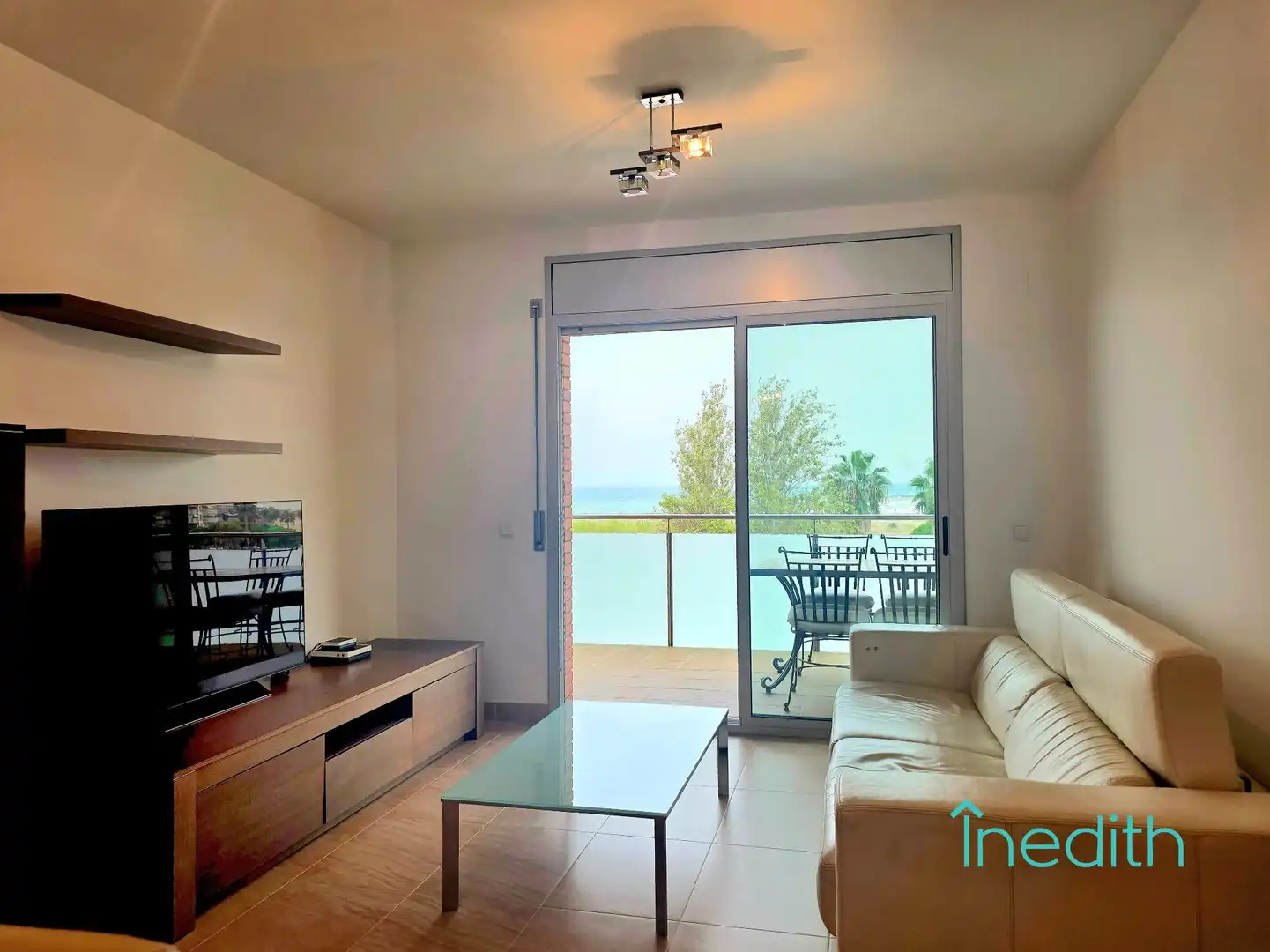 Wohnzimmer von Wohnung zum Verkauf in Cubelles mit Klimaanlage, Heizung und Terrasse