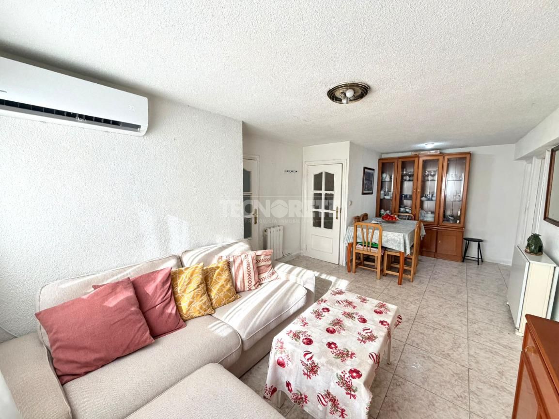 Sala de estar de Piso en venta en  Madrid Capital con Calefacción