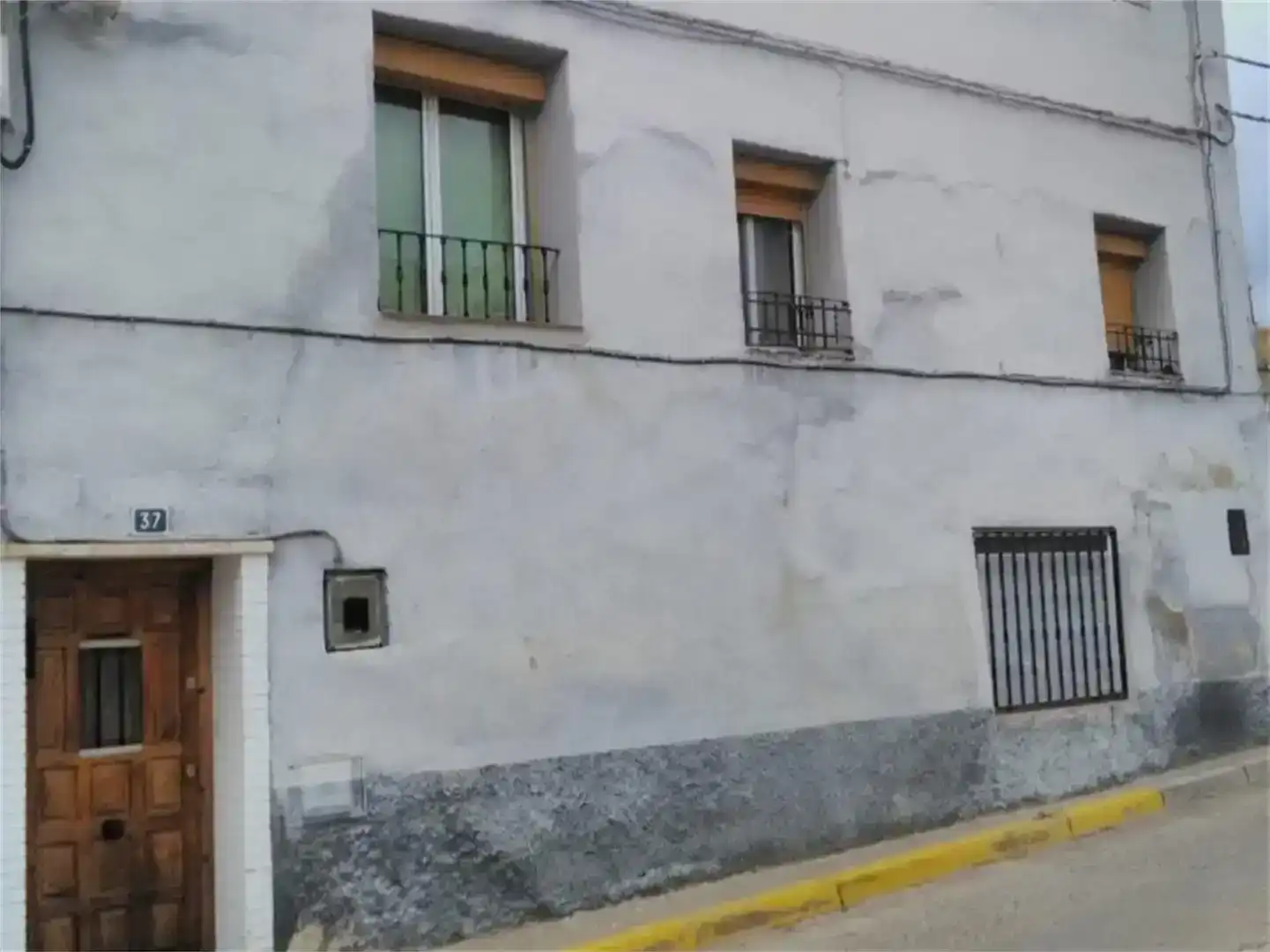 Vista exterior de Casa adosada en venda en Brea de Aragón