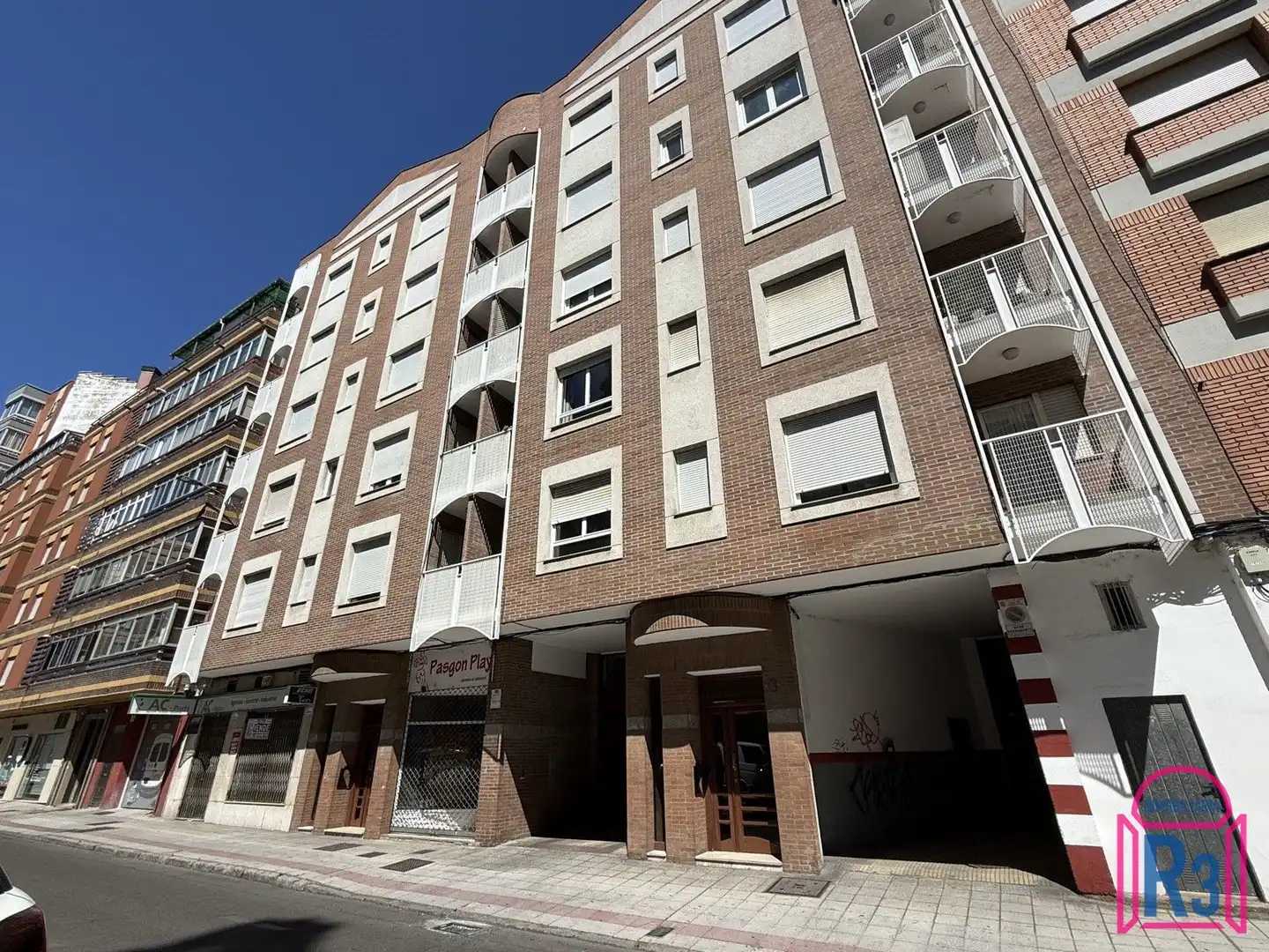 Außenansicht von Wohnung zur Miete in León Capital  mit Heizung, Terrasse und Möbliert