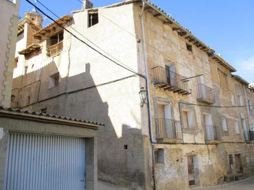 Detached house for sale in ARAGON