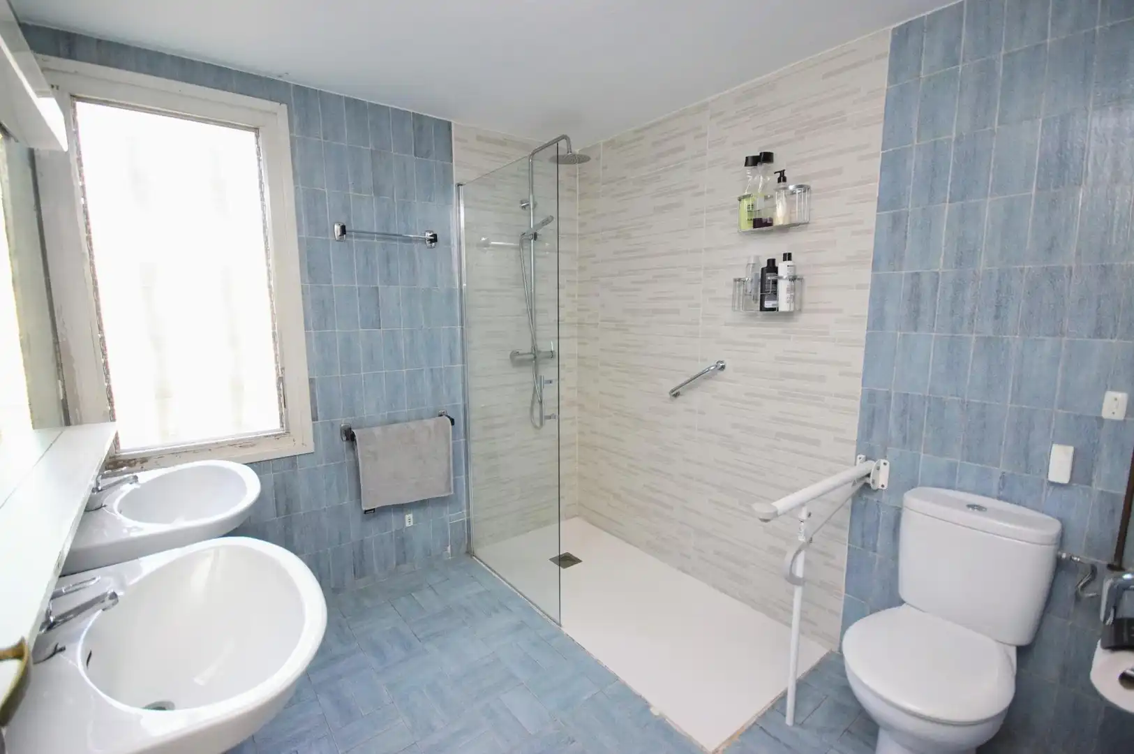 Baño de Casa o chalet en venta en El Masnou con Calefacción, Jardín privado y Terraza