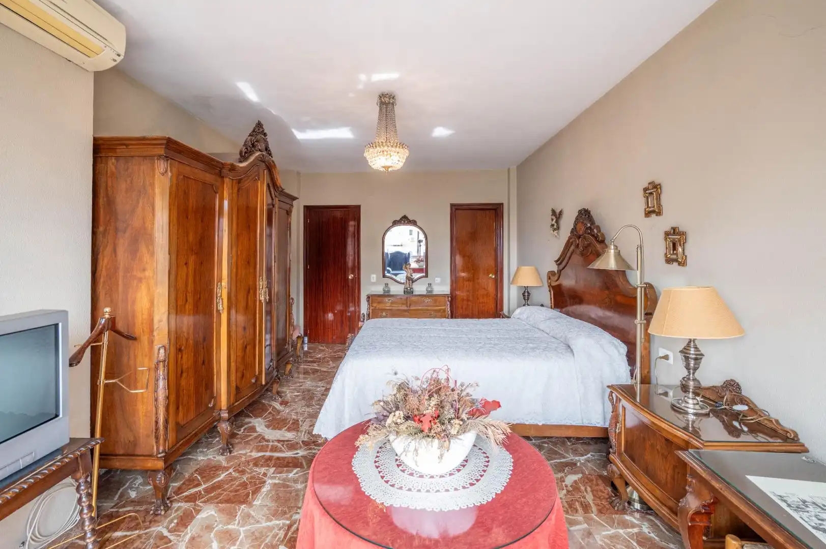 Habitación de Piso en venta en Granada con Terraza, Trastero y Balcón