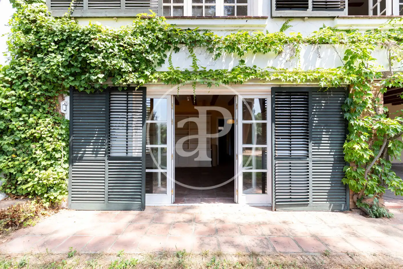 Vista exterior de Casa o chalet en venta en Sant Cugat del Vallès con Calefacción, Jardín privado y Terraza
