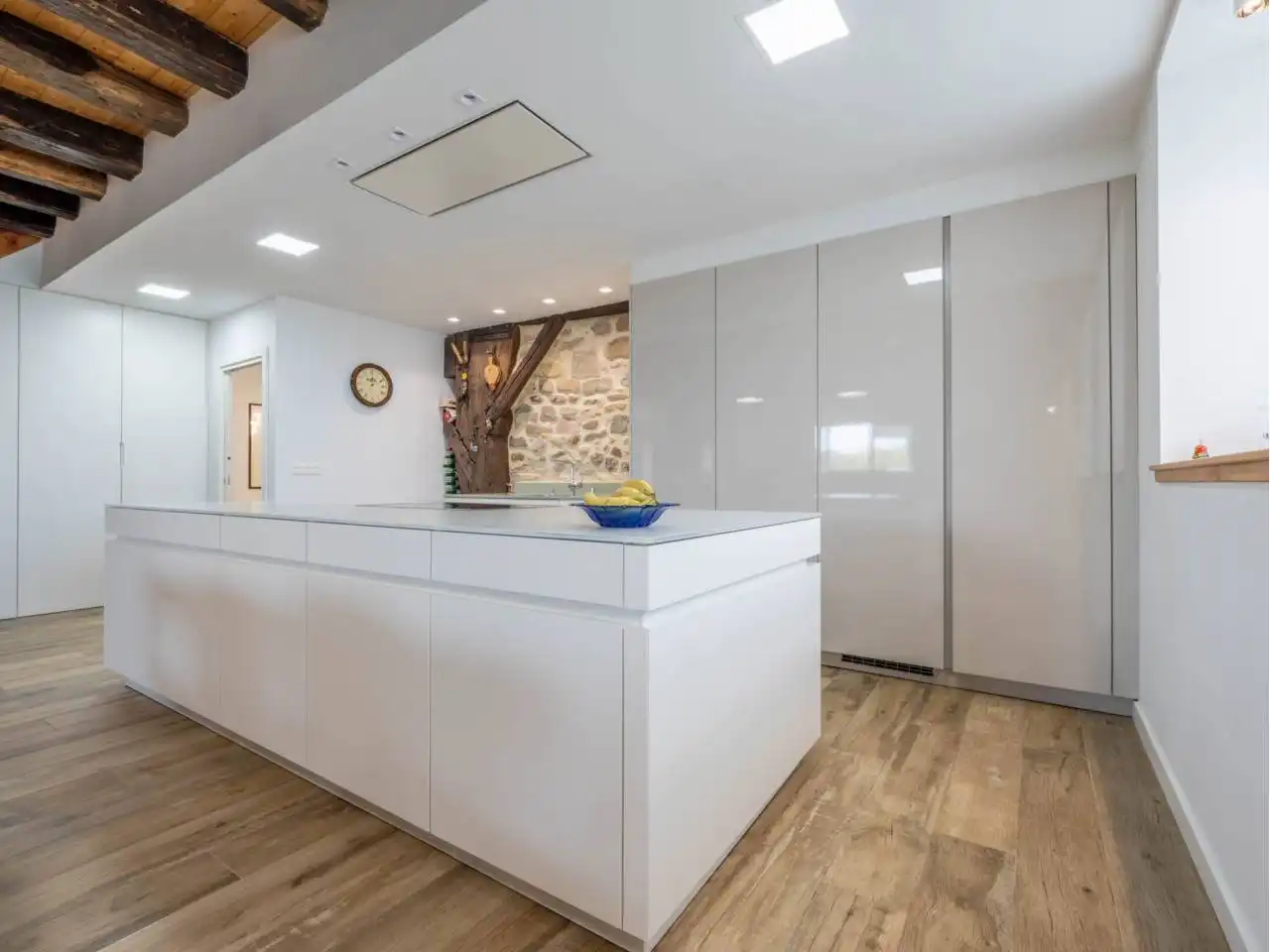 Cuina de Casa o xalet en venda en Donostia - San Sebastián  amb Calefacció i Terrassa