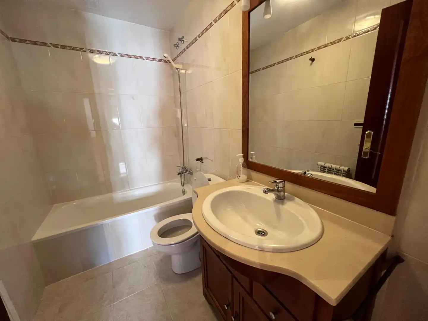 Baño de Piso en venta en  Logroño con Calefacción, Terraza y Balcón