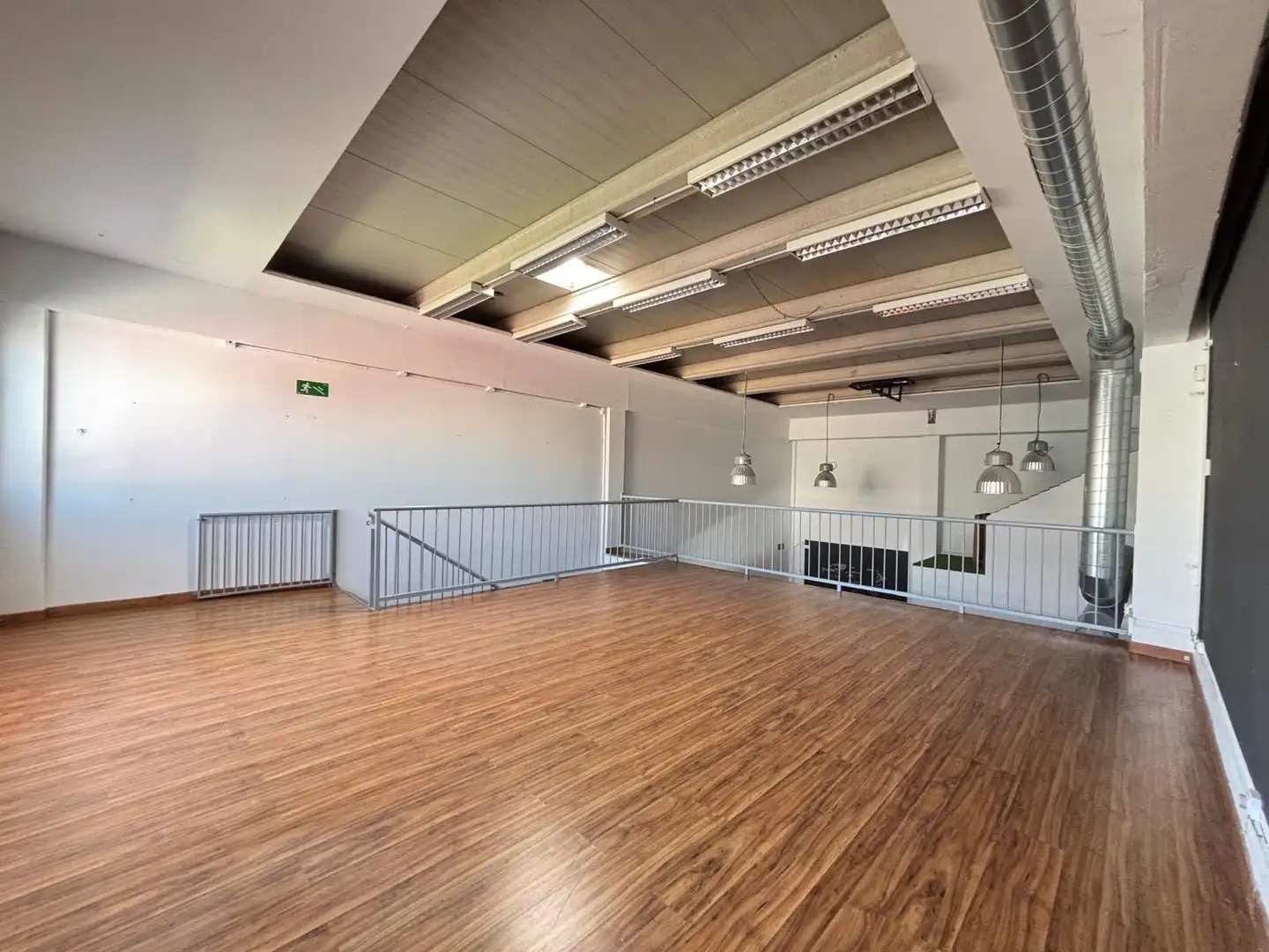 Commercial properties for rent in Las Rozas de Madrid  with Air Conditioner and Heating