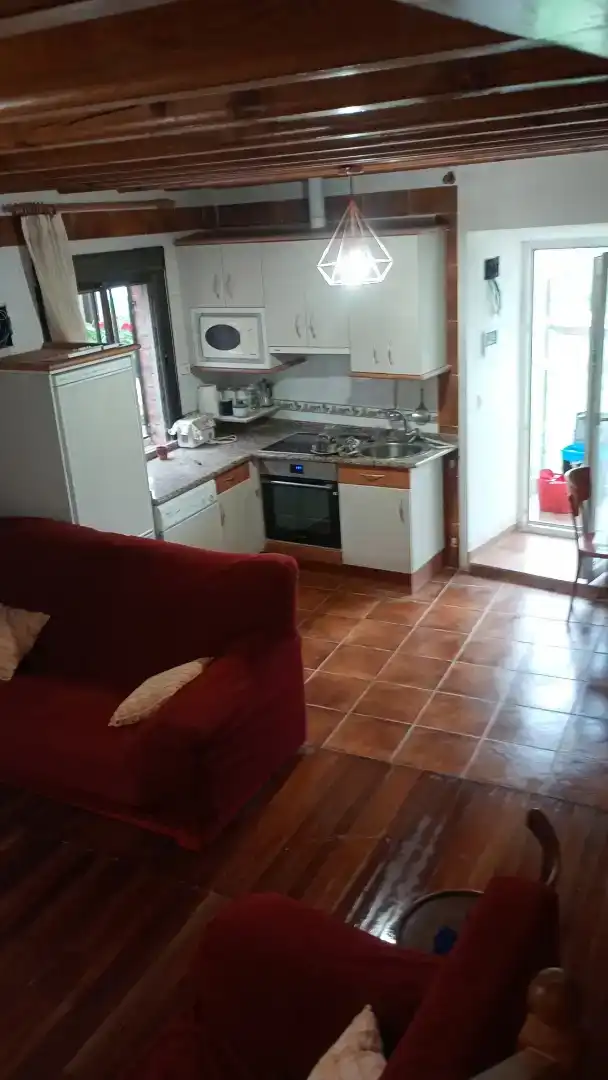 Cocina de Piso en venta en Almarza con Jardín privado, Parquet y Amueblado