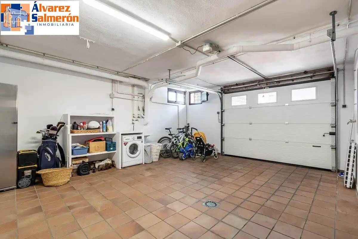 Houses for sale in Huétor Vega  with Air Conditioner, Heating and Terrace