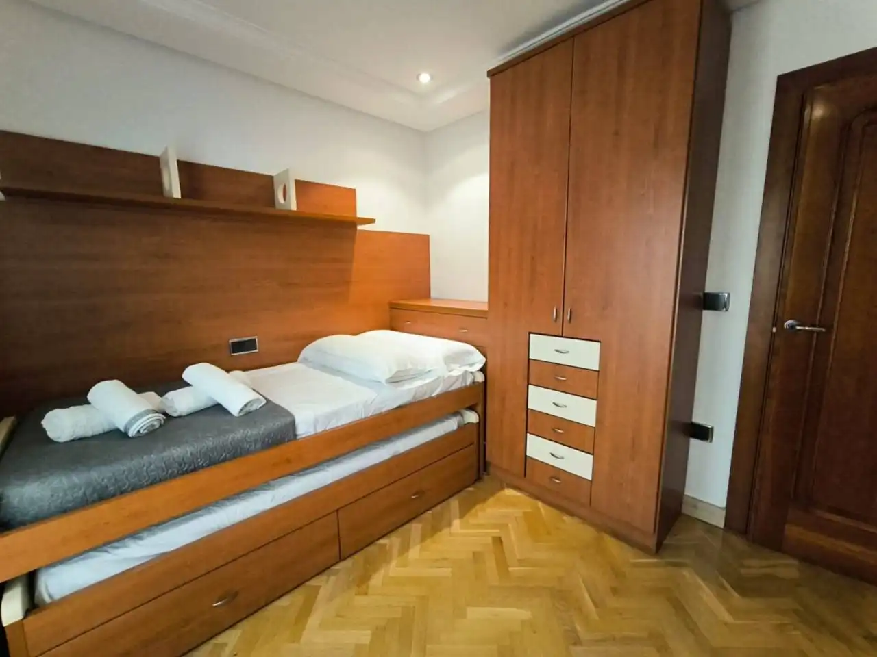 Schlafzimmer von Wohnung zum Verkauf in Albacete mit Klimaanlage, Heizung und Parkett