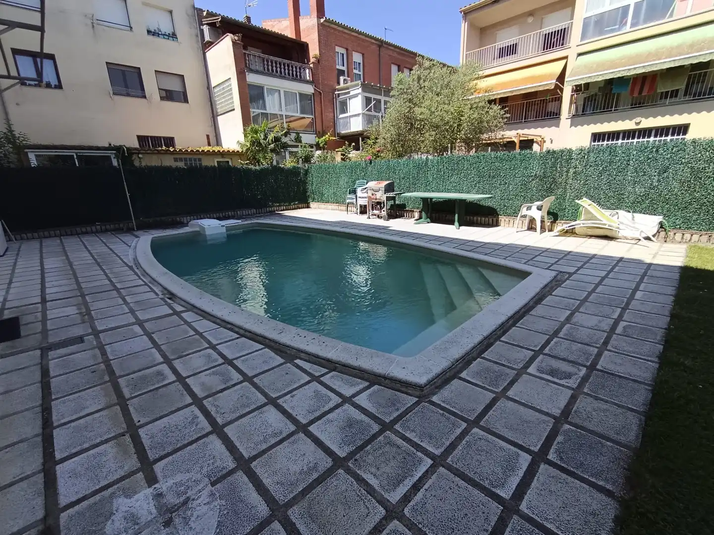 Schwimmbecken von Wohnung zum Verkauf in Bescanó mit Heizung und Schwimmbad