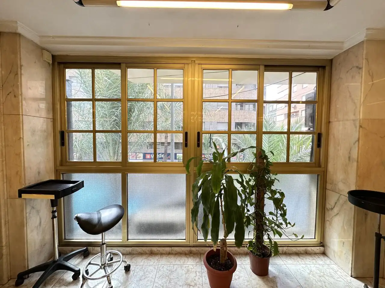 Exterior view of Office for sale in Alicante / Alacant  with Air Conditioner