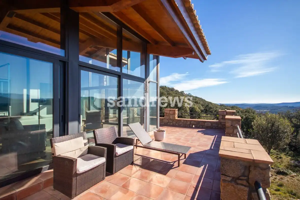 Terrasse von Country house zum Verkauf in Darnius mit Klimaanlage, Heizung und Privatgarten