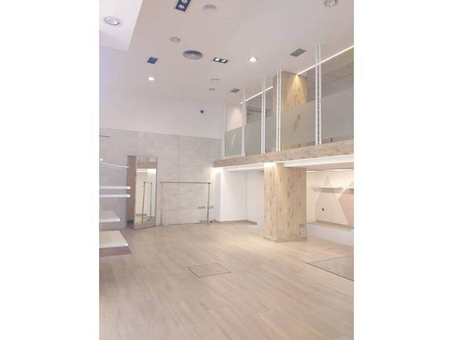 Local comercial en Alquiler en Calle RAMON Y CAJAL en Monzón