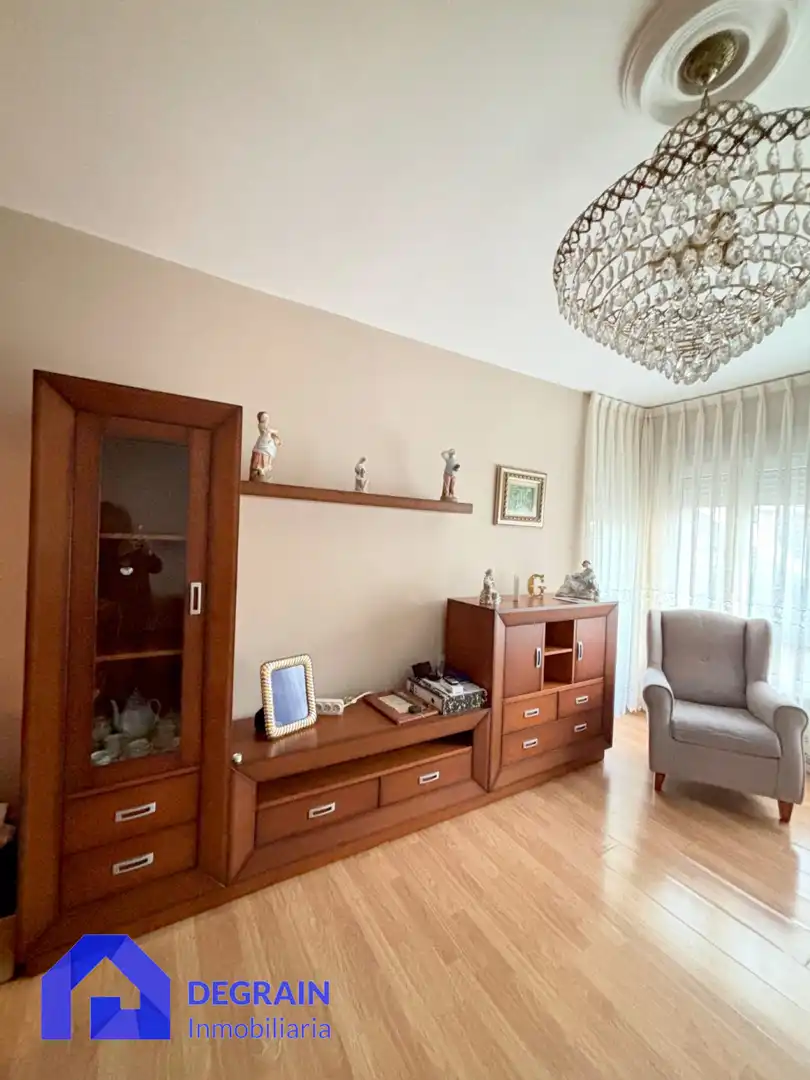Sala de estar de Piso de alquiler en Oviedo  con Calefacción, Terraza y Trastero