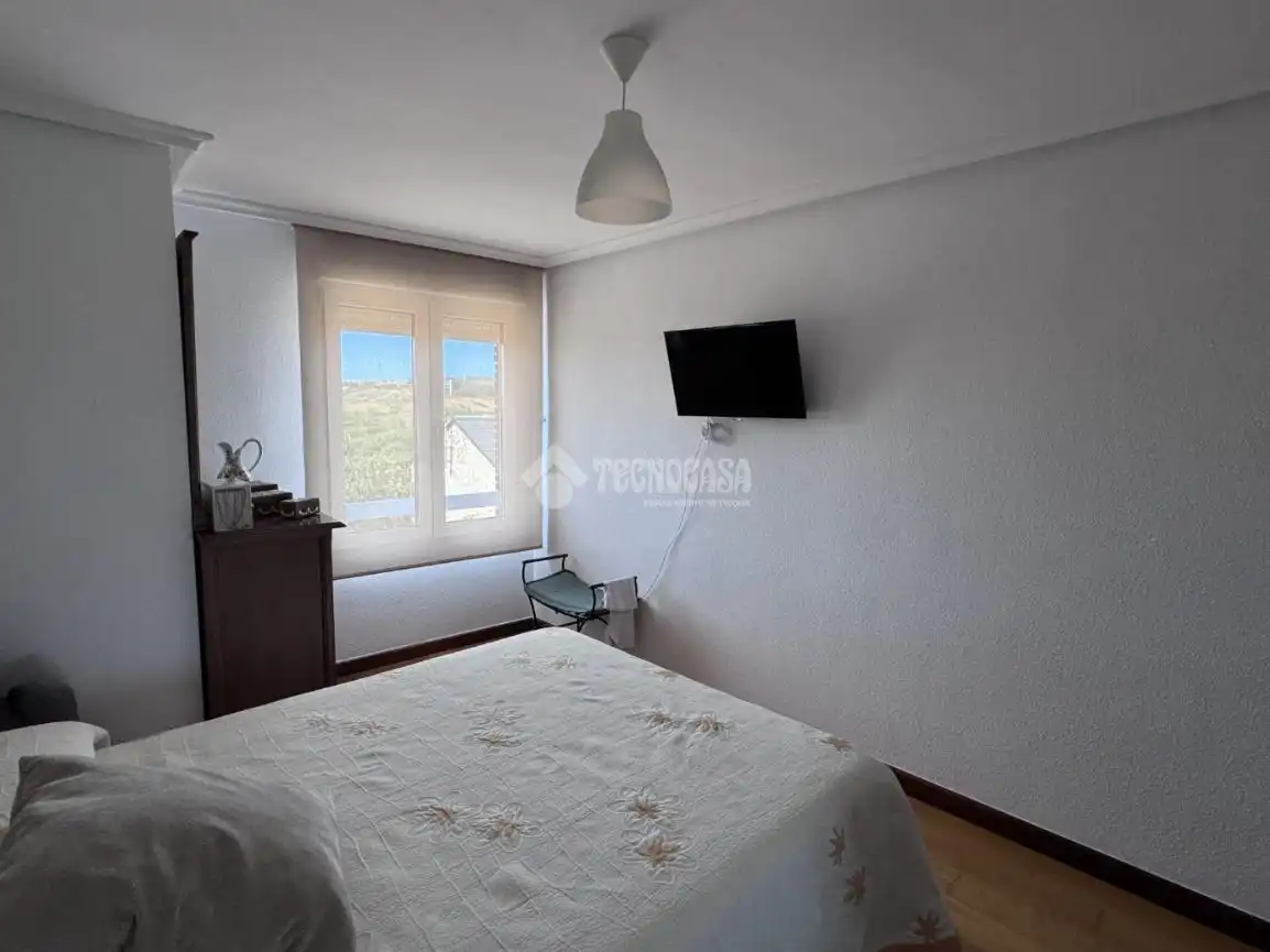 Schlafzimmer von Gebäude zum Verkauf in Villaquilambre