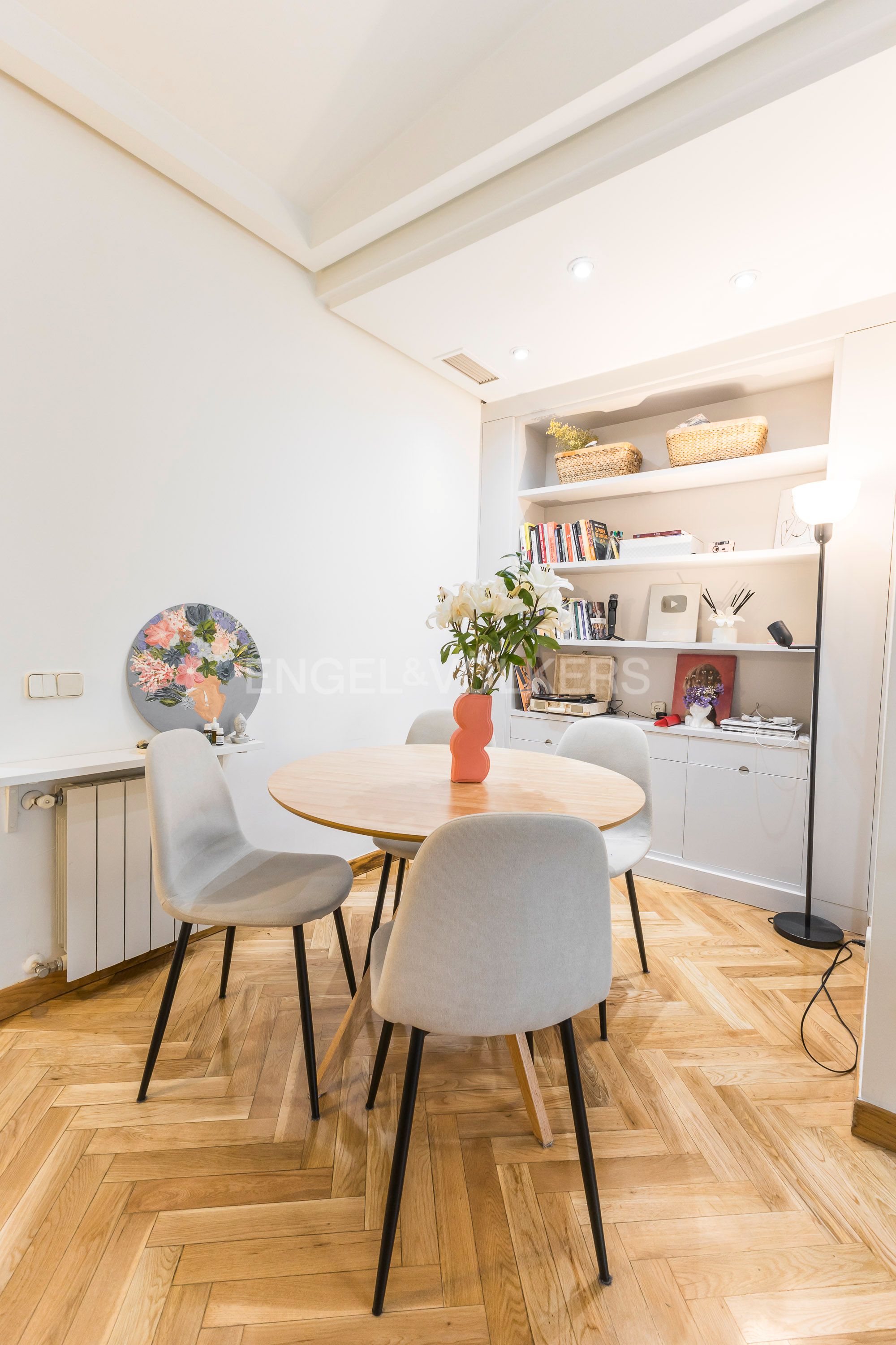 Menjador de Apartament en venda en  Madrid Capital amb Aire condicionat, Calefacció i Parquet